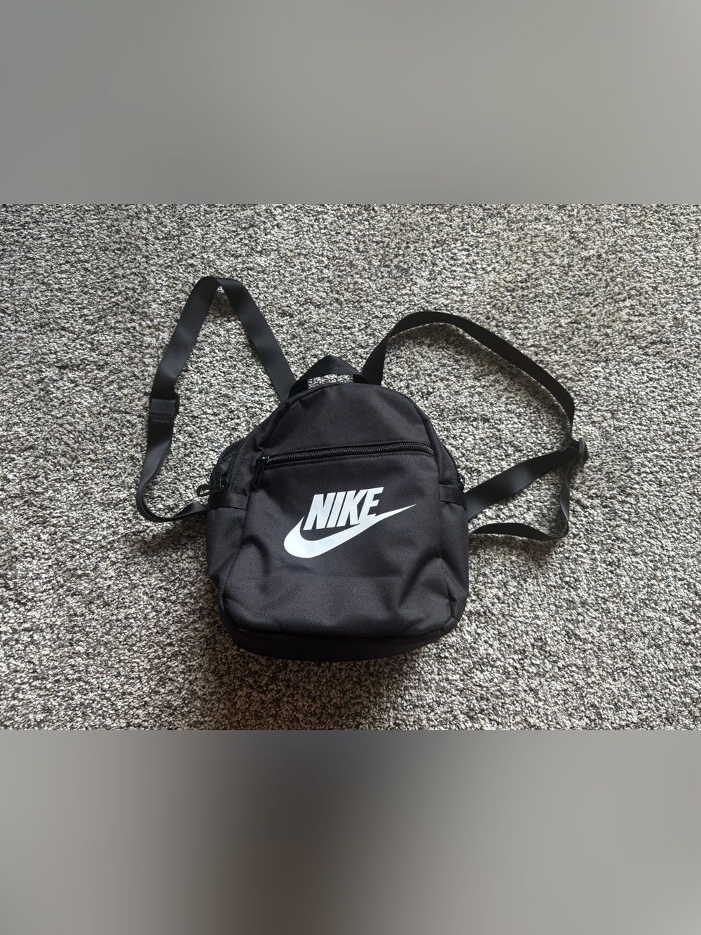 Nike Small Zipper Backpack